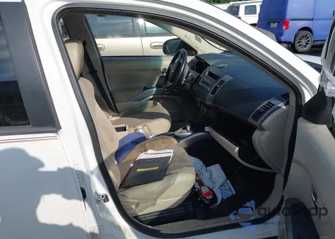 2012 Mitsubishi Outlander Se z USA, uszkodzony, nr VIN JA4AS3AW8CU016019